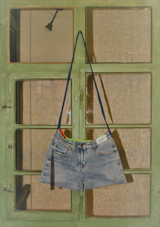 Jeanstasche 4. Modell "San Fransisco“ (ca.40x25 cm), Schultertasche, 1 Gurt (105x4 cm): 79,00 €