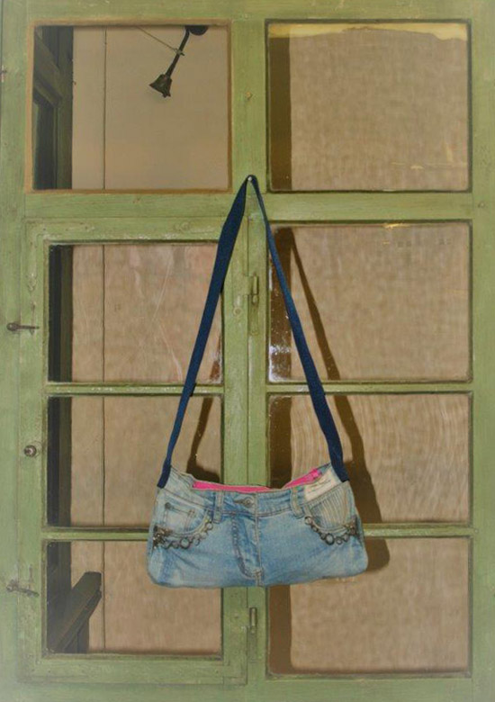 Jeanstasche 6. Modell "St.Tropez“ (ca.35x20 cm), Schultertasche, 1 Gurt (100x4 cm): 69,00 €