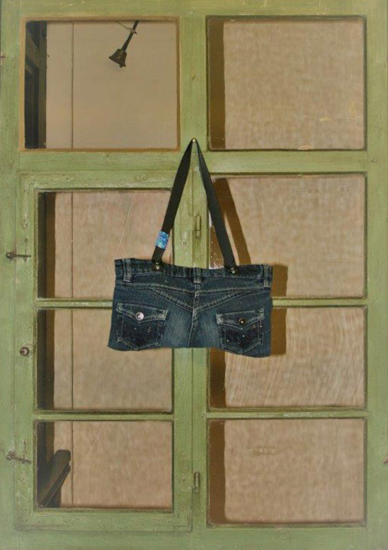 Jeanstasche 7. Modell "Nizza“ (ca.35x20 cm), Schultertasche, 1 Gurt (60x2,5 cm): 69,00 €